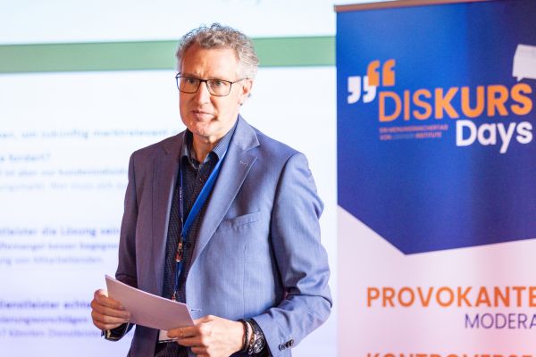 diskurs-days-20250327-041F5B98E98-E447-FBC4-B996-6B41CA105FCE.jpg