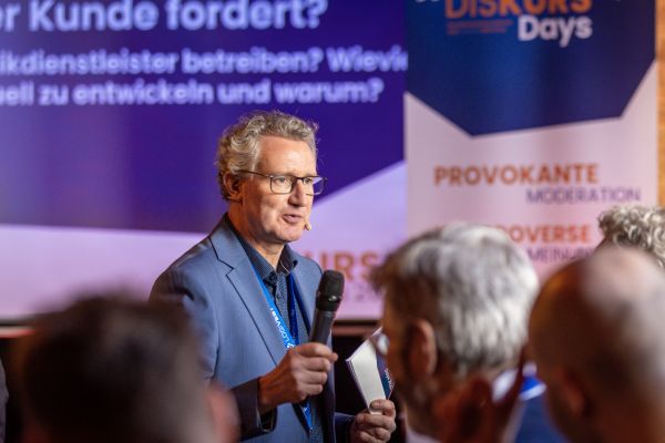 diskurs-days-20250327-09165B94F30-47F3-FF31-8FE6-173383C13E16.jpg